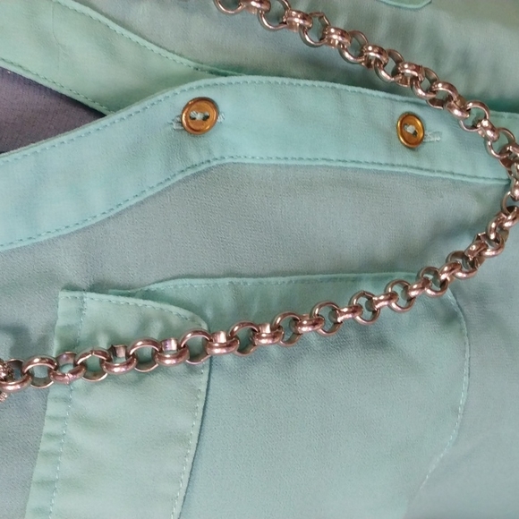 Clearwater Creek silvertone large chain with a few rhinestones - Picture 4 of 4